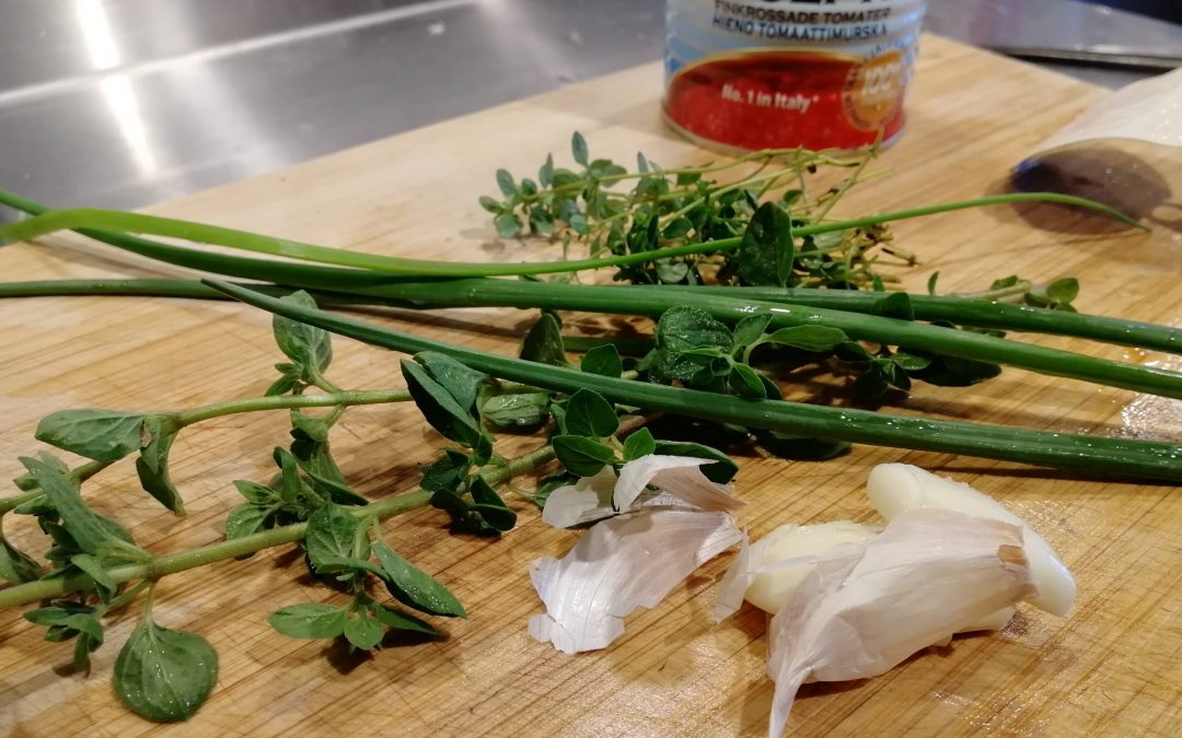 Sonja skapar snabbvariant av tomatsås
